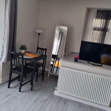 Grey Stone Studio Apartments هاليفاكس المظهر الخارجي الصورة
