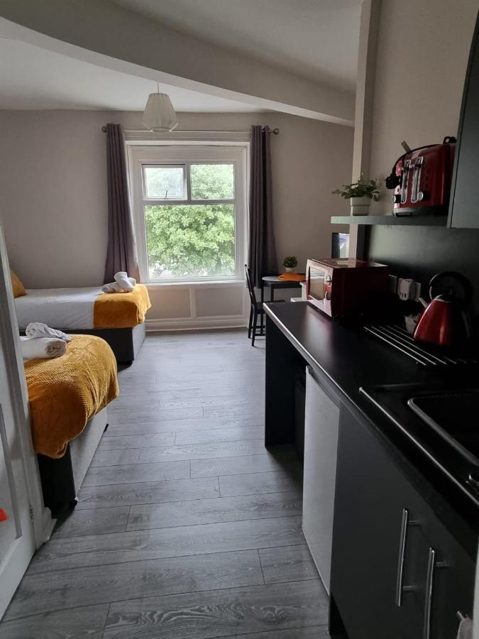 Grey Stone Studio Apartments هاليفاكس المظهر الخارجي الصورة